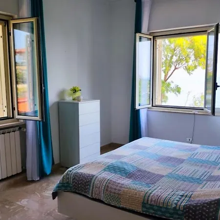 Traumhafte Nur 20m Direkt Am -meerblick Villa